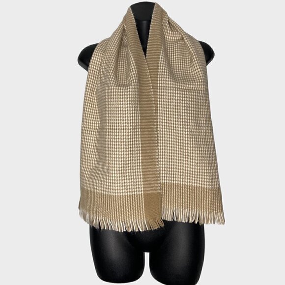 Vintage Beige Plaid Knit Scarf - Picture 4 of 4